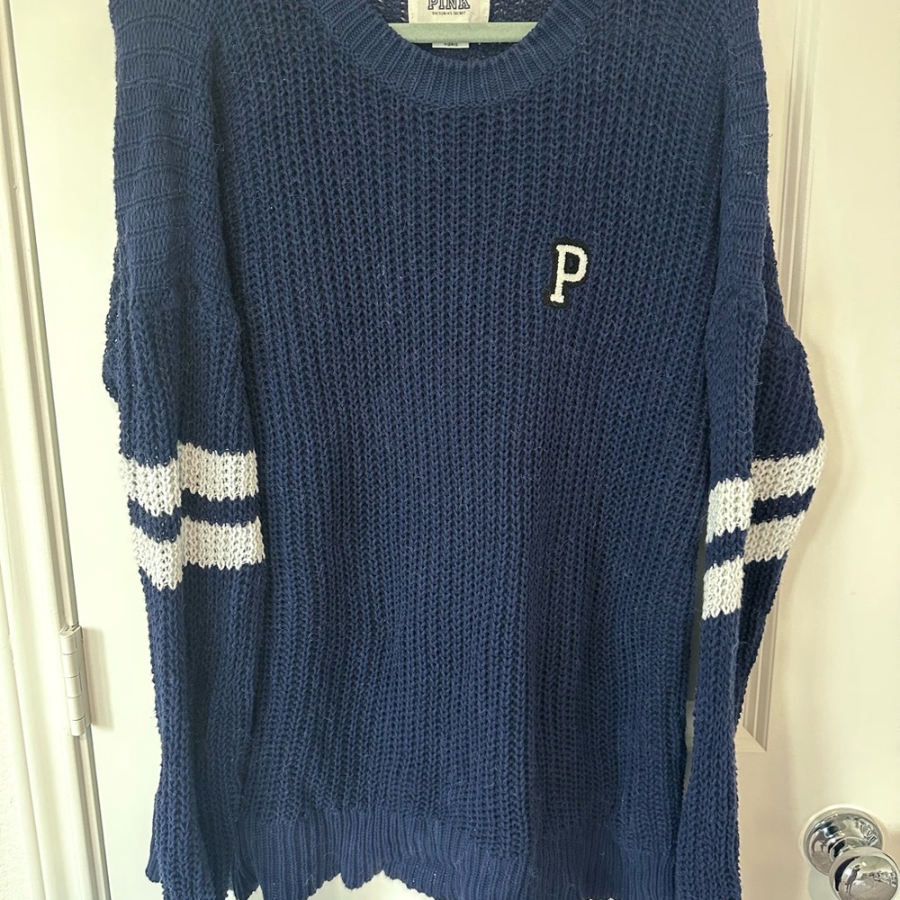 Victoria's Secret Blue and White Crewneck Sweater